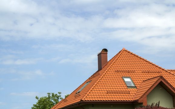Jak usunąć eternit z dachu?